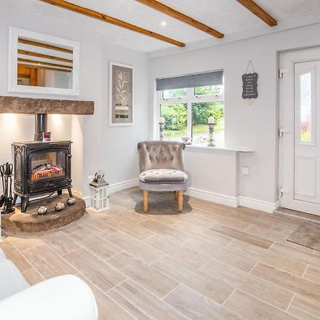 Snowdrop Cottage Nr Alton Towers & Peak District, Sleeps 4+2 Cauldon Exterior photo