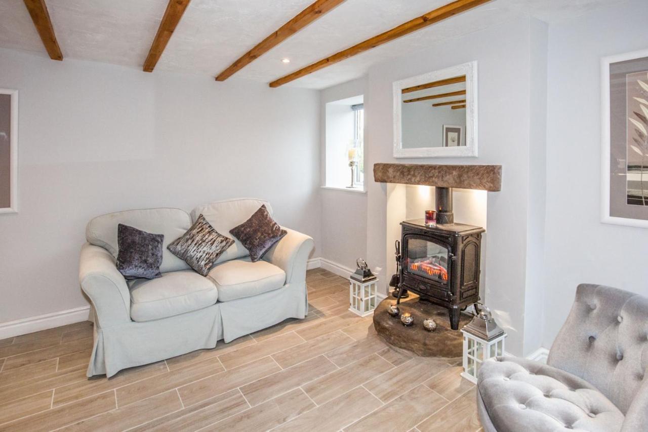 Snowdrop Cottage Nr Alton Towers & Peak District, Sleeps 4+2 Cauldon Exterior photo